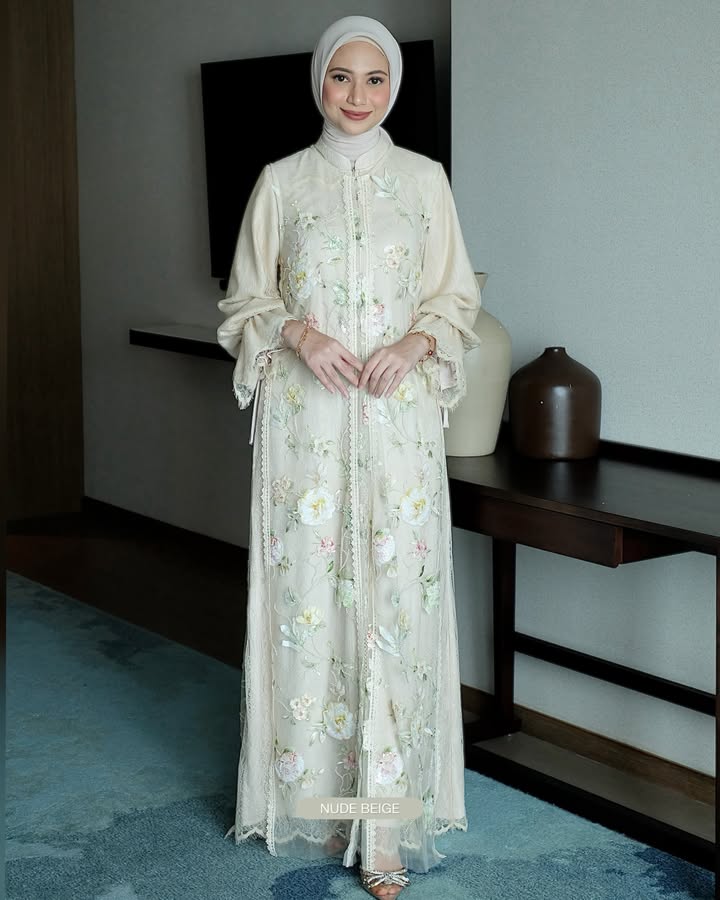 Naura Dress