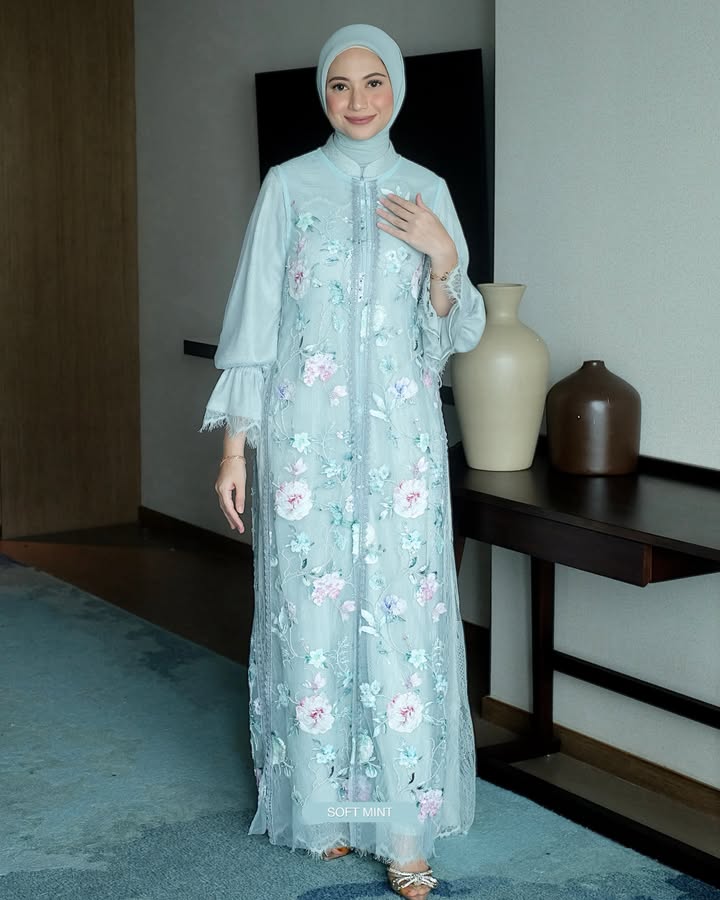 Naura Dress
