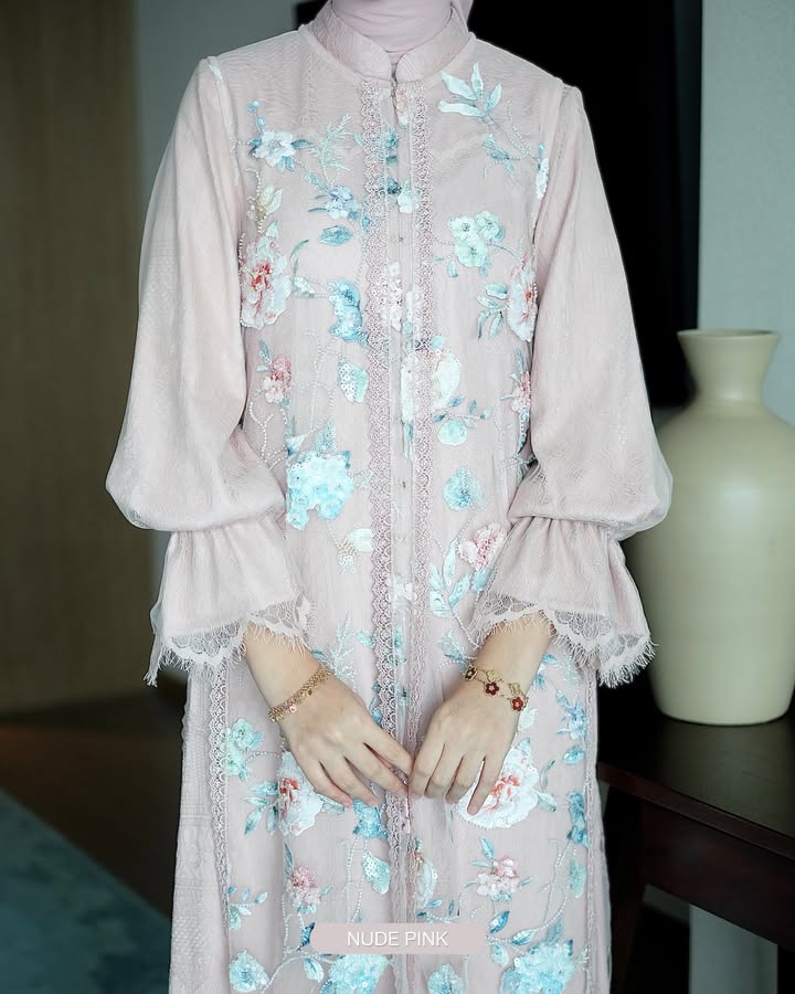 Naura Dress